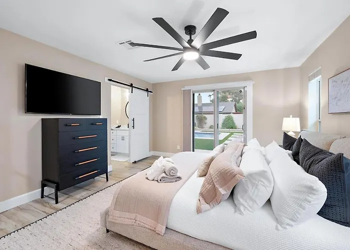 Holiday home Luxe 4br Oasis With Private Pool Bbq And Ev Chrger Phoenix