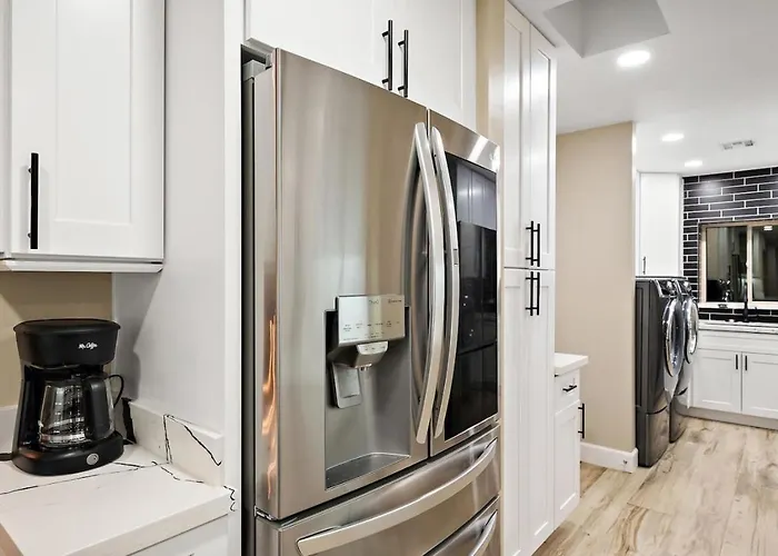 Holiday home Luxe 4br Oasis With Private Pool Bbq And Ev Chrger Phoenix