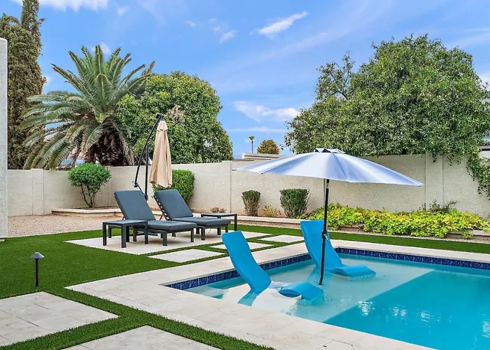 Holiday home Luxe 4br Oasis With Private Pool Bbq And Ev Chrger *