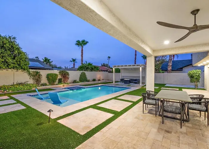 Dom wakacyjny Luxe 4br Oasis With Private Pool Bbq And Ev Chrger