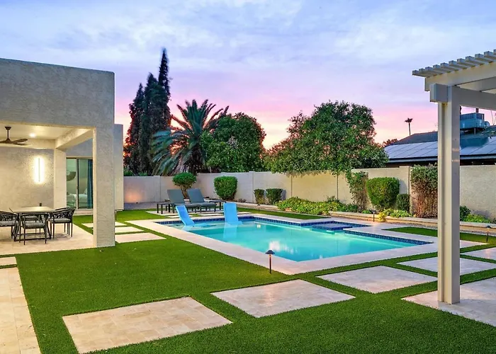 Luxe 4br Oasis With Private Pool Bbq And Ev Chrger Holiday home Phoenix