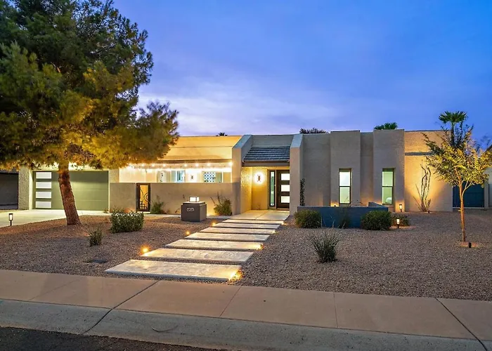 Luxe 4br Oasis With Private Pool Bbq And Ev Chrger Holiday home Phoenix